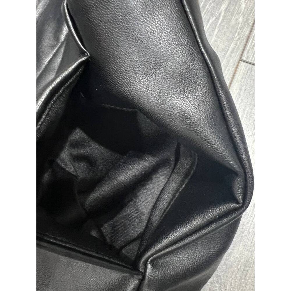 Abercrombie & Fitch Vegan Leather Low Rise Baggy Pant Black Size 28/6 A003658 - Picture 8 of 11